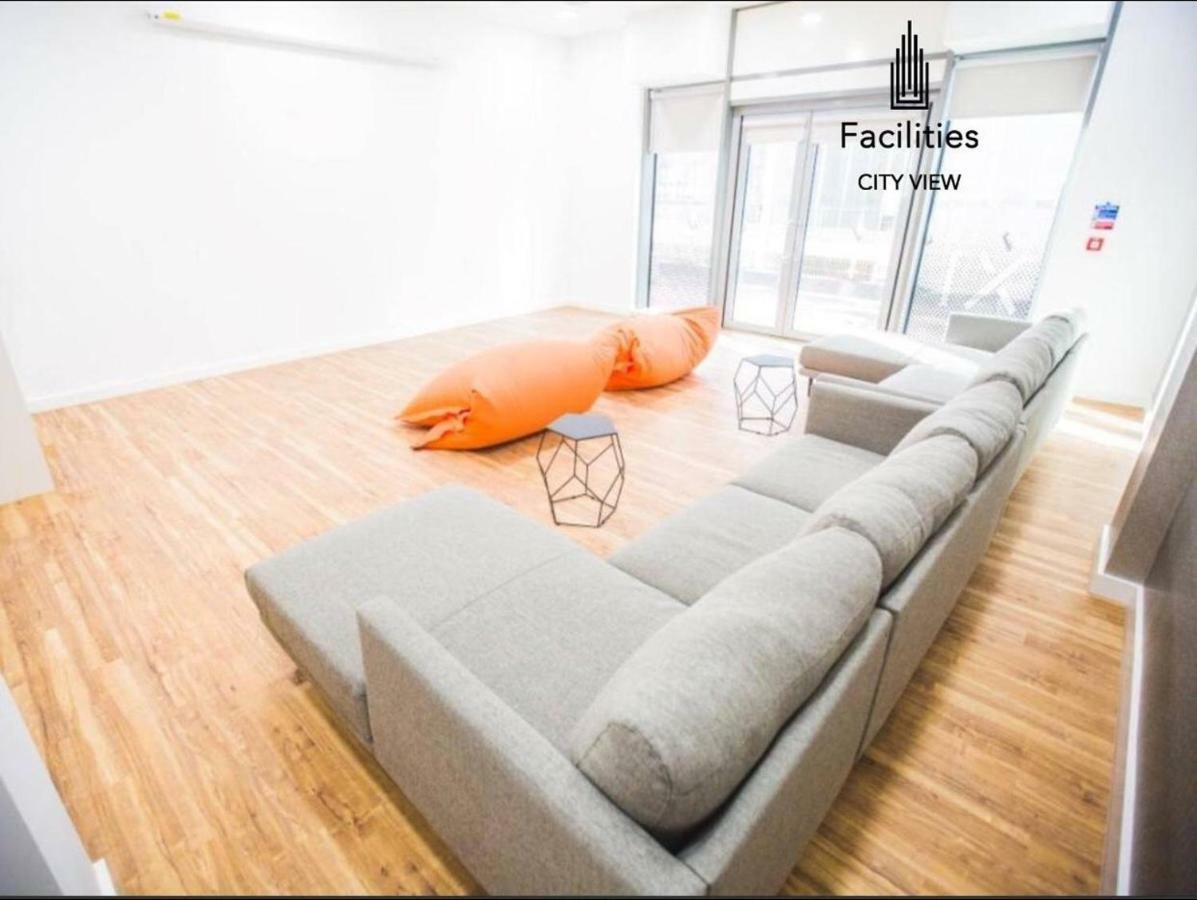 Studio Apartments Free Street Parking Subject To Availability Manchester Exteriör bild