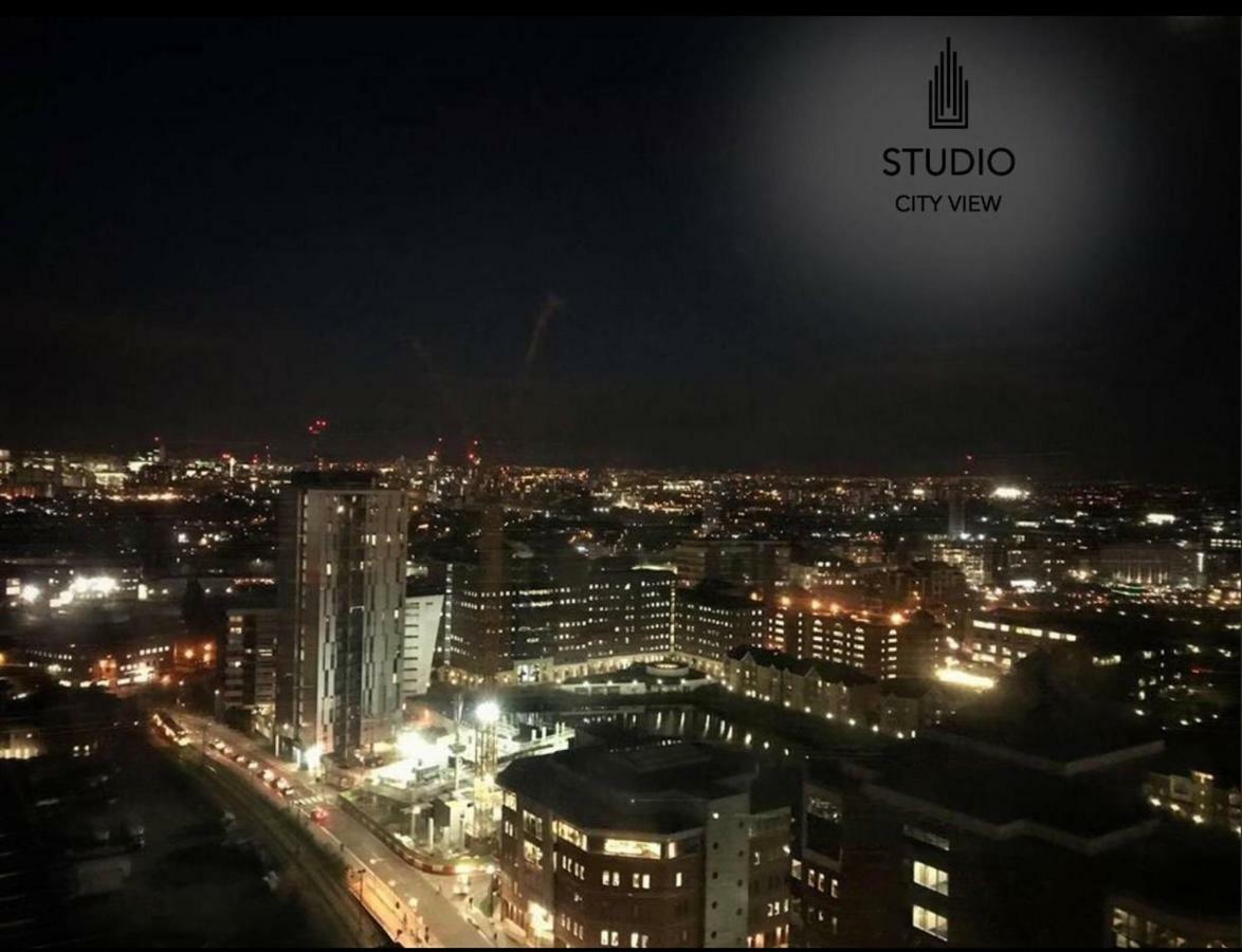 Studio Apartments Free Street Parking Subject To Availability Manchester Exteriör bild
